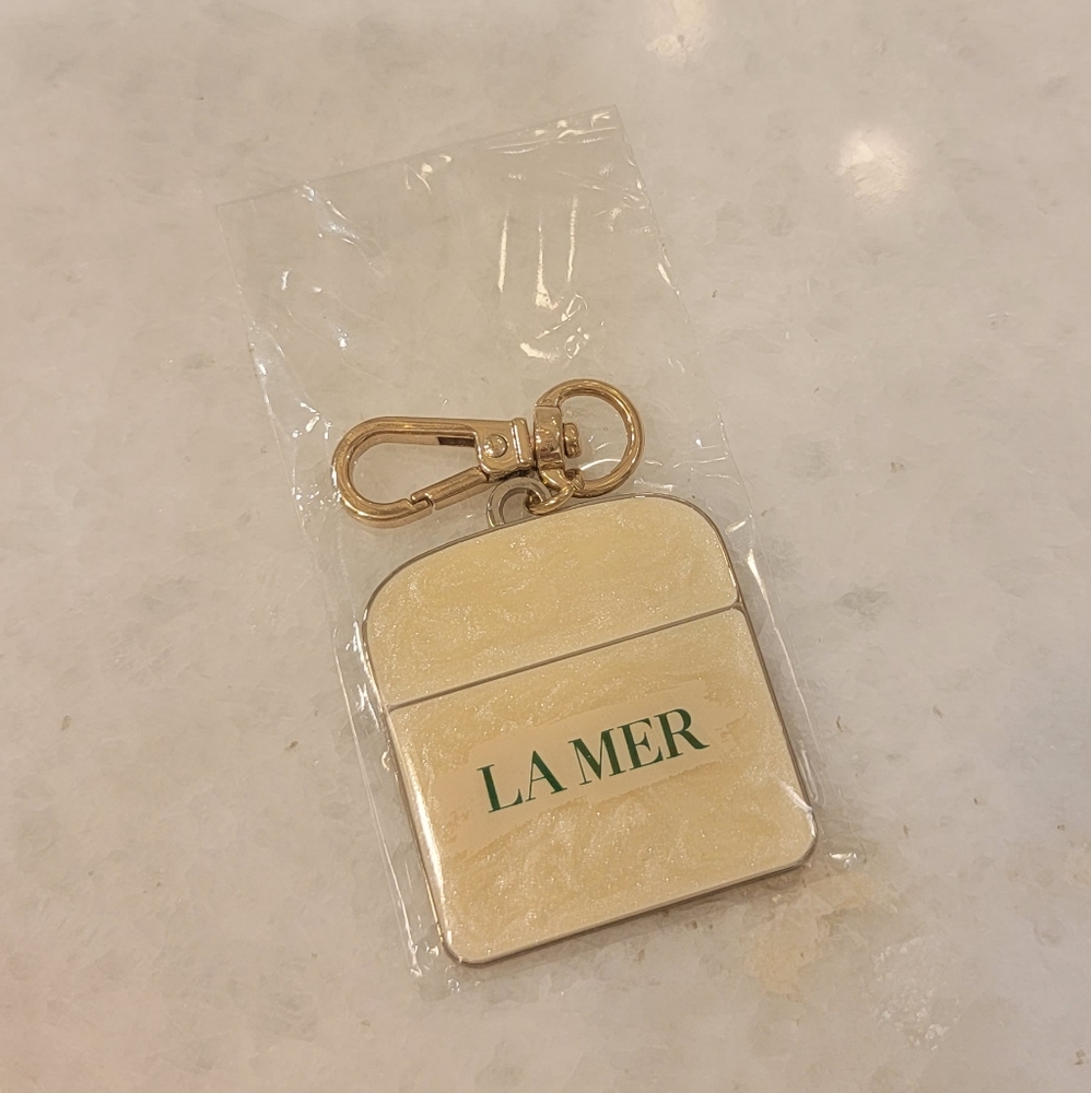 🌸🌸 La Mer Key Chain Charm